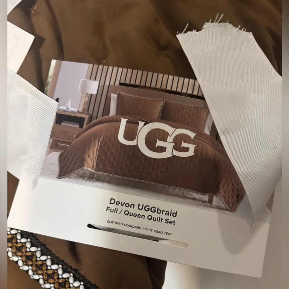 UGG Devon UGGBraid Quilt Set New